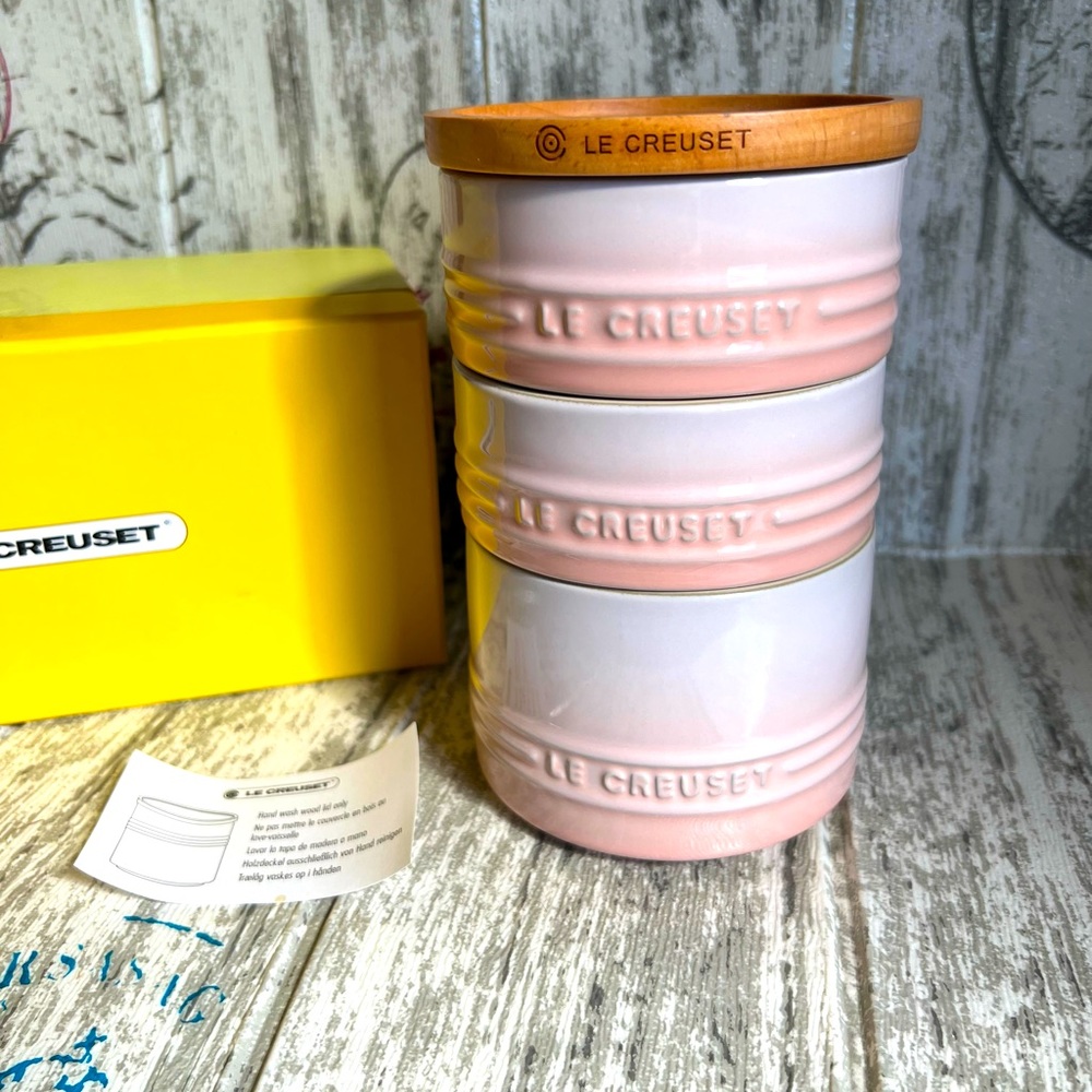 Le Creuset Stacking Ramekin Set with Wood lid - Picture 2 of 7